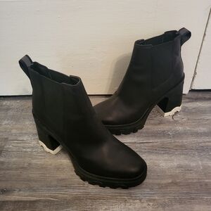 Black Sorel Boots